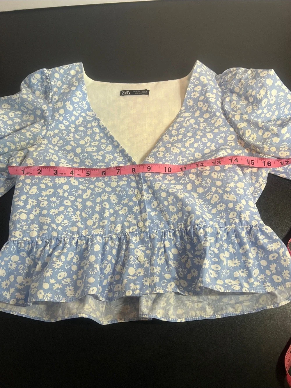 Zara Women's size Small, Light Blue Floral V-Neck Ruffled Peplum Crop Blouse